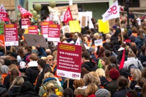 Demo der Wiener Elementarpädagog*innen am 02.10.2024